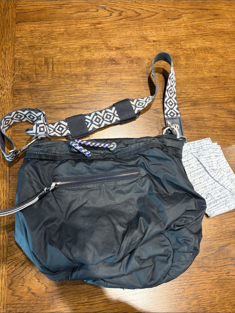 lululemon athletica Black Hobo Bag with Patterned Strap w/shoe bag (never used)